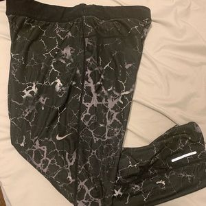 Nike Dri Fit 3/4 Leggings